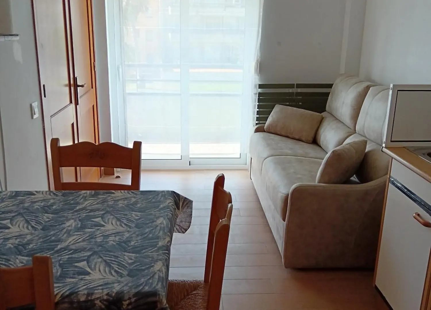 Appartement 2 Pieces 30M2 Avec Piscine トレリャ・デ・モングリ